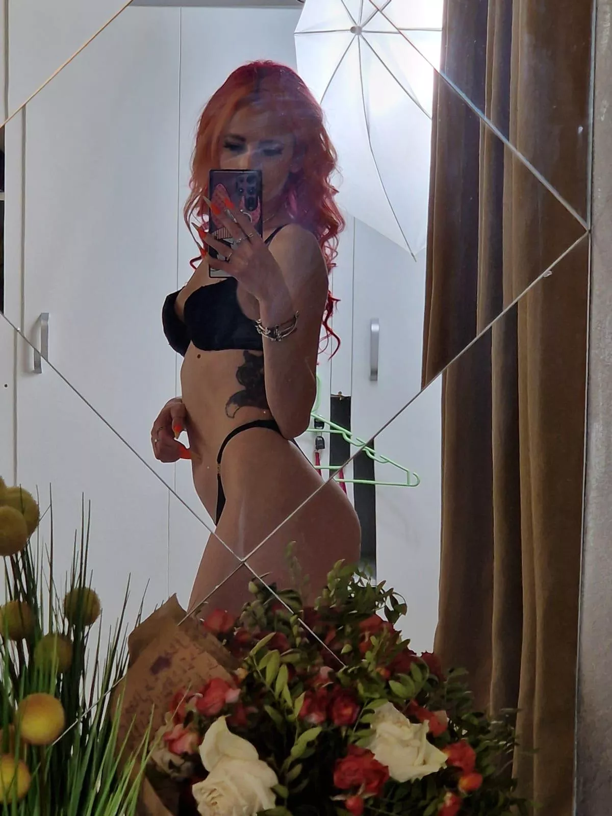 they told me I look like Jessica Rabbit posted by RenektonEUNE