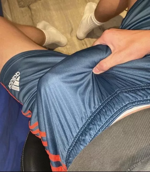 wanna take a seat? by SluweJG