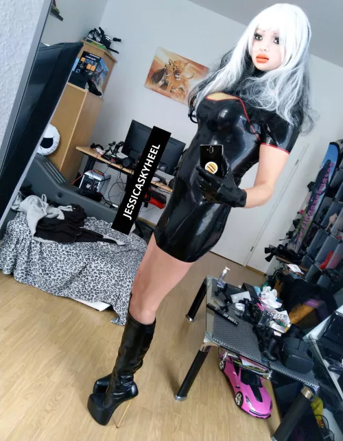 Wearing my ultra high heel boots by jessicaskyheel