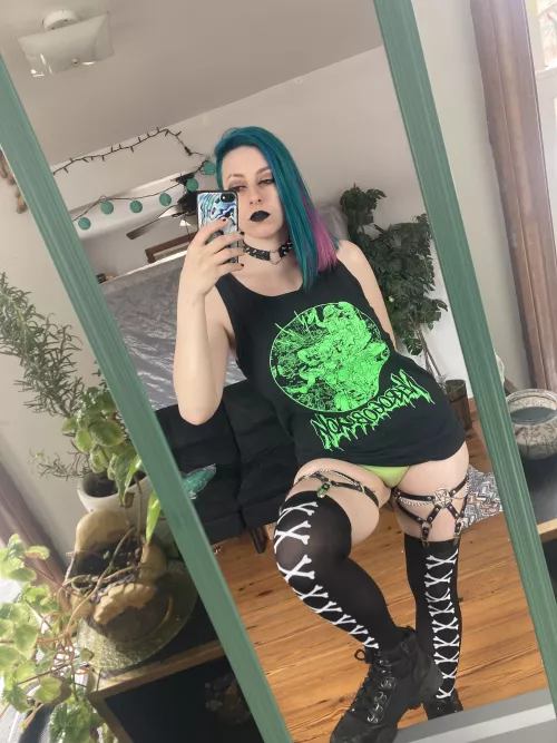 what's the rowdiest concert you've been to? I was punched in the face at Nekrogoblincon by Blue-Haze-Babe