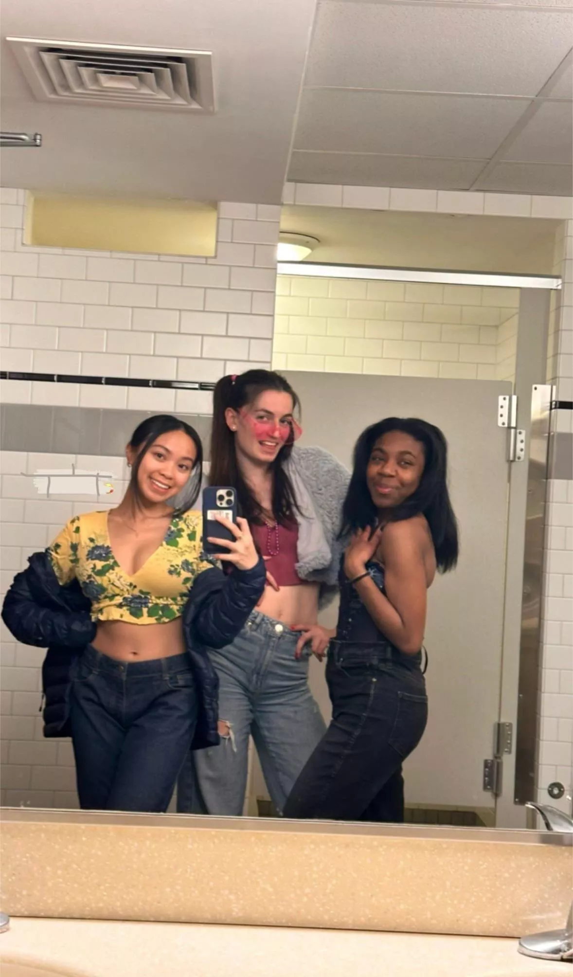 Which one? [3] posted by Throbaway987