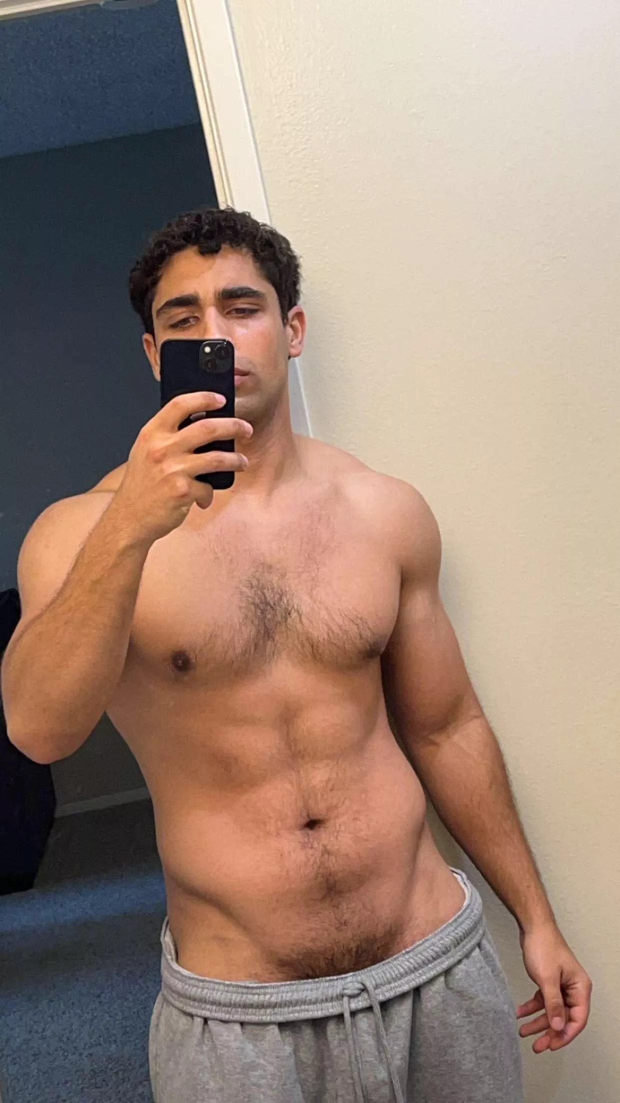 who’s gonna untie my sweats posted by Bilal_Zahran