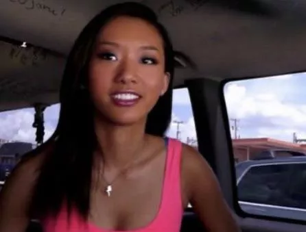 Who’s this beauty?? posted by illchooseitlater