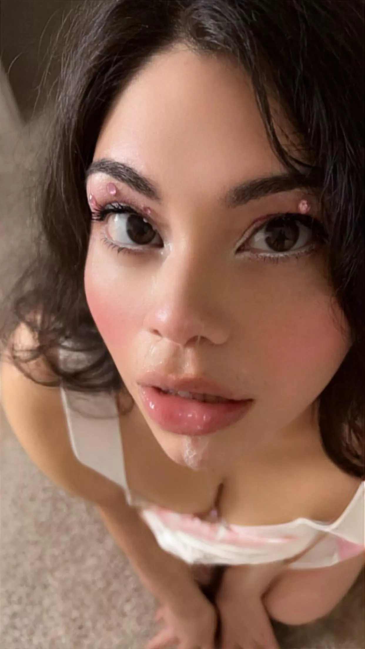 Would you cum on my face?  posted by mollyzedolly