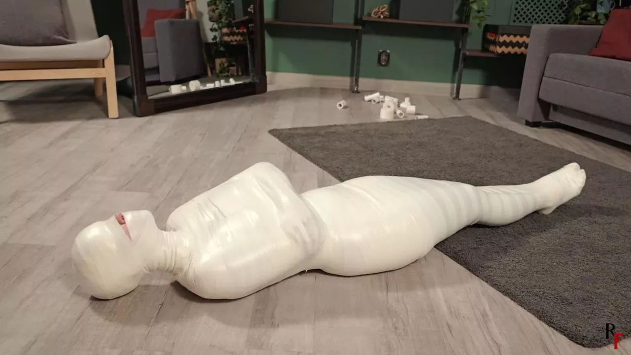 Would you like to sleep like this? posted by Ar_d3ad