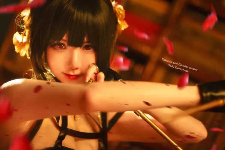 Yor Forger by Sally Dorasnow by _trapd00r_