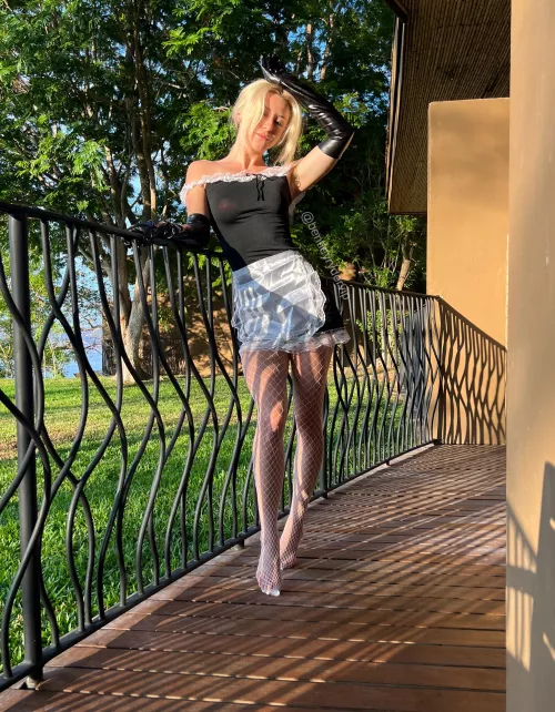 You can use this maid for pleassure also by bentleyryder