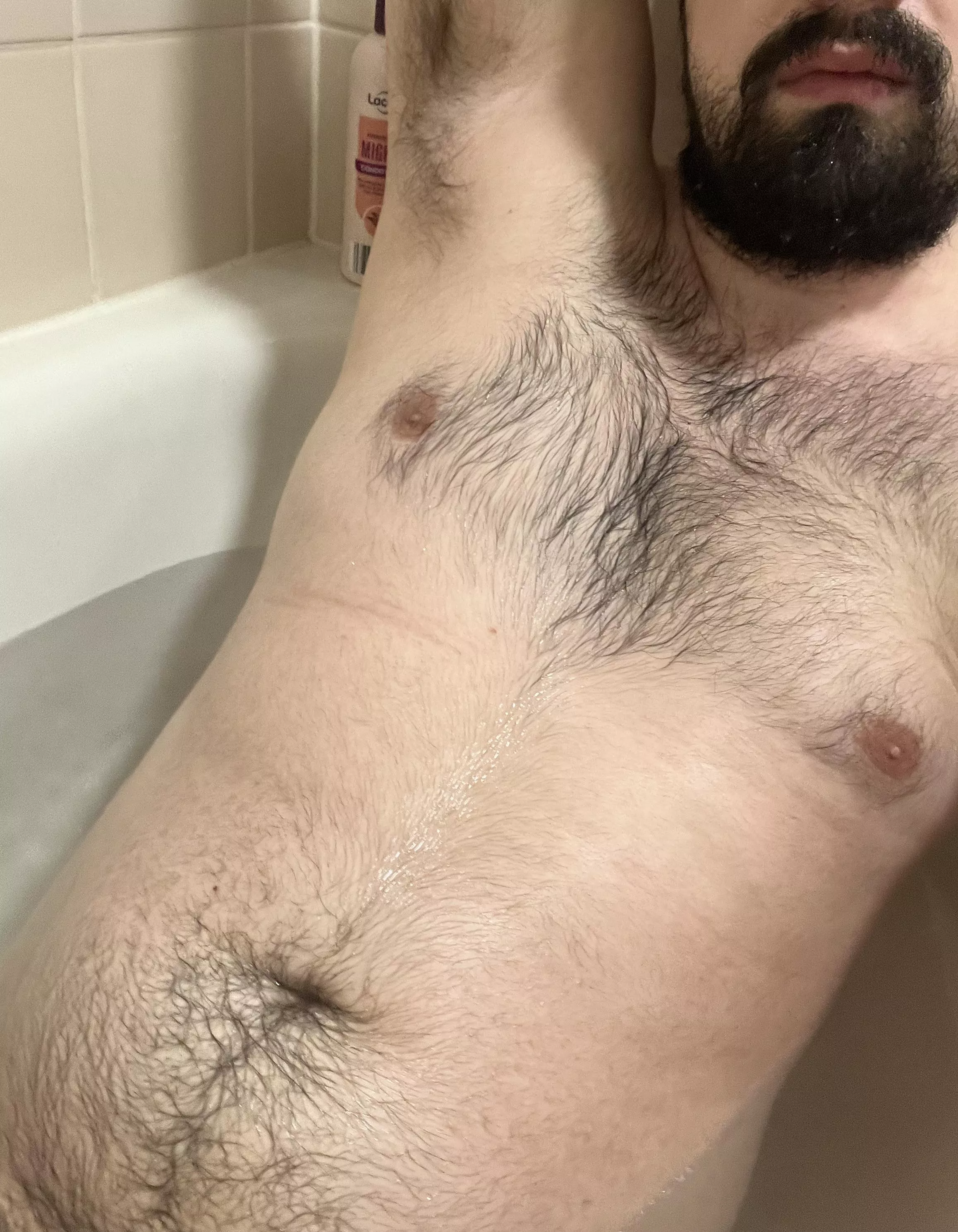 You like a hung, hairy alpha?😈 Dms open 💪🏼 posted by HungYoungAlpha-