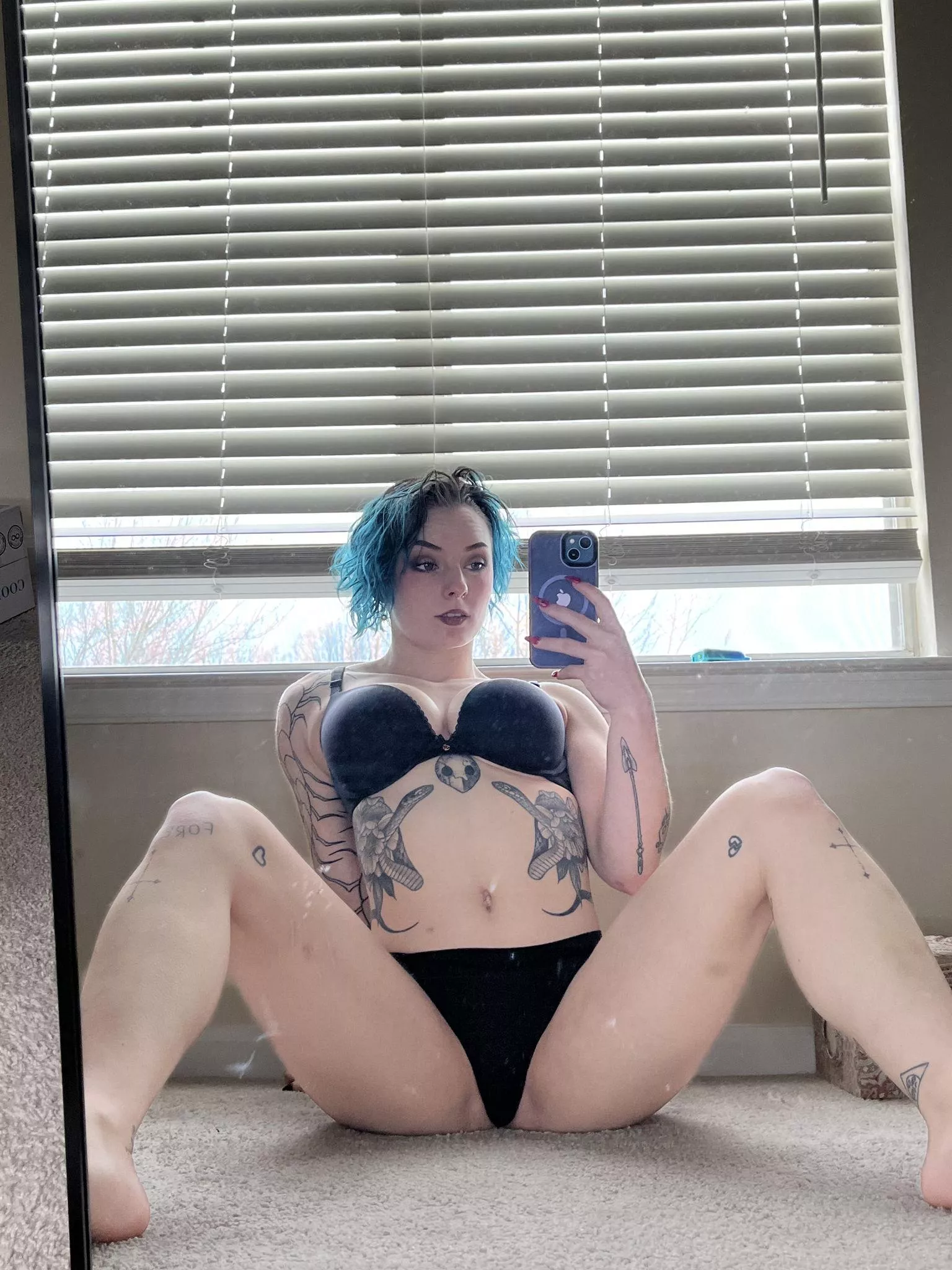 your goth gf wants to use your face as a seat posted by OdElkz
