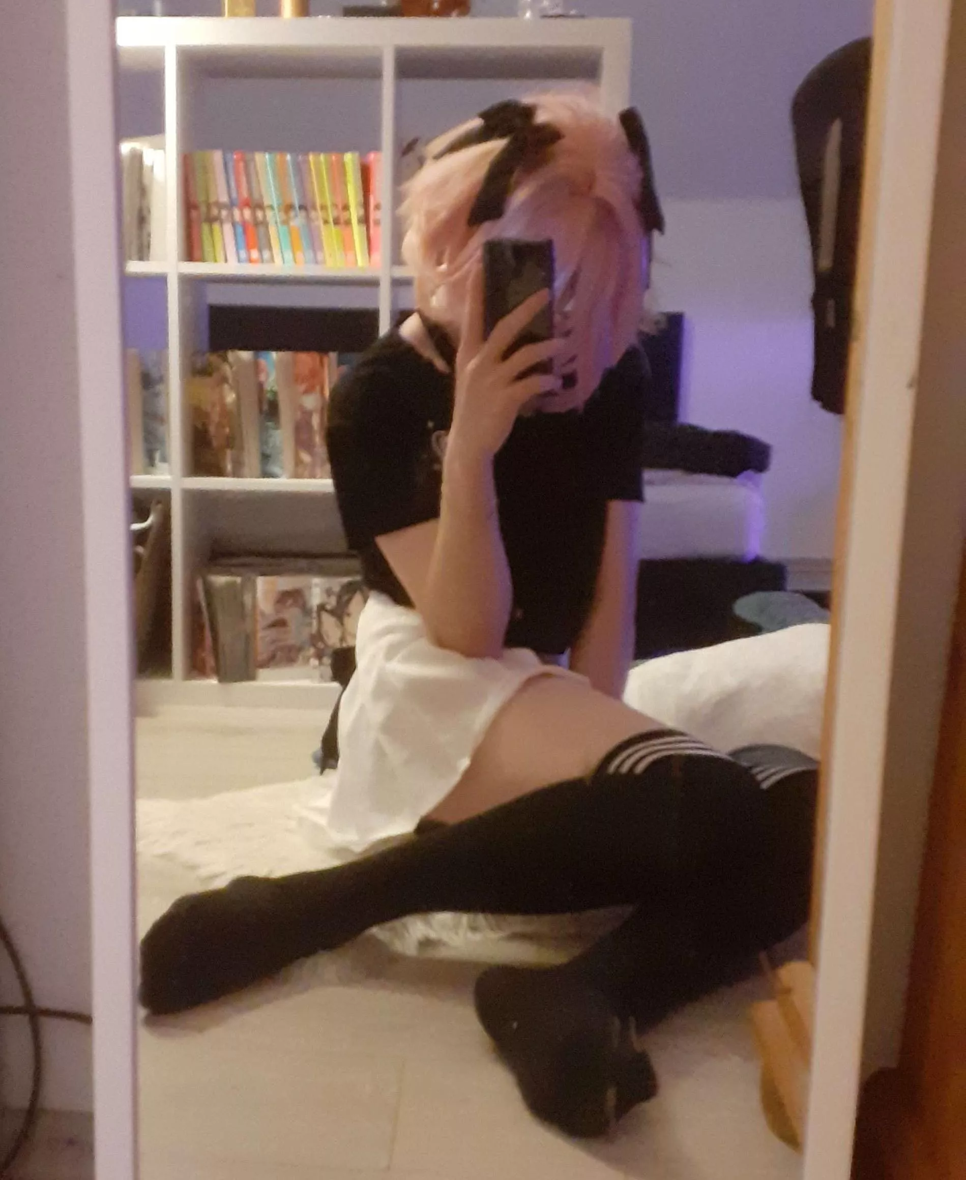 >~< posted by AdRare2689