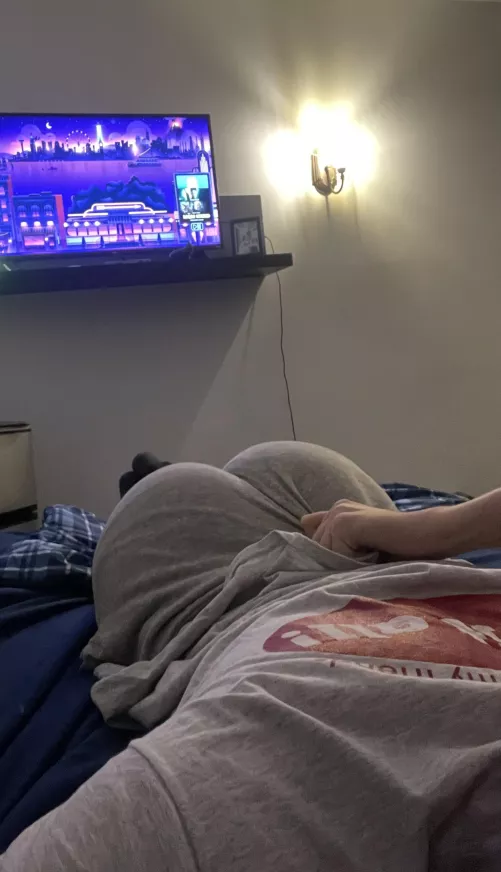 18 yr old aspiring sissy. I will let you fully Feminize me by ApprehensiveRest9413