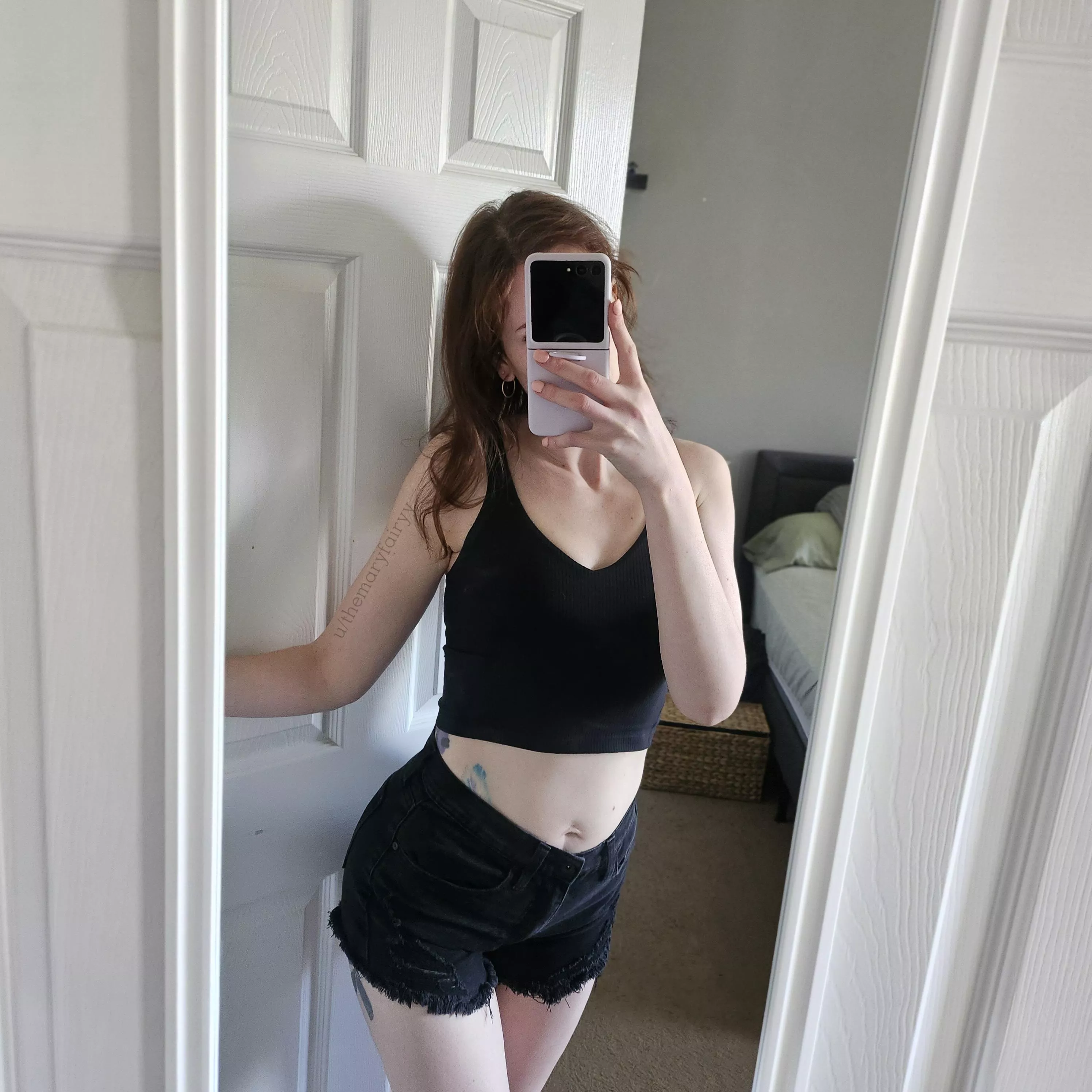 All black 🖤 posted by themaryfairyy