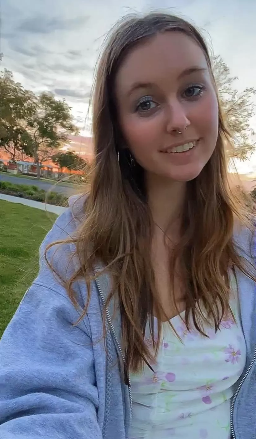 Am I beautiful  posted by Hot_Argument_2020