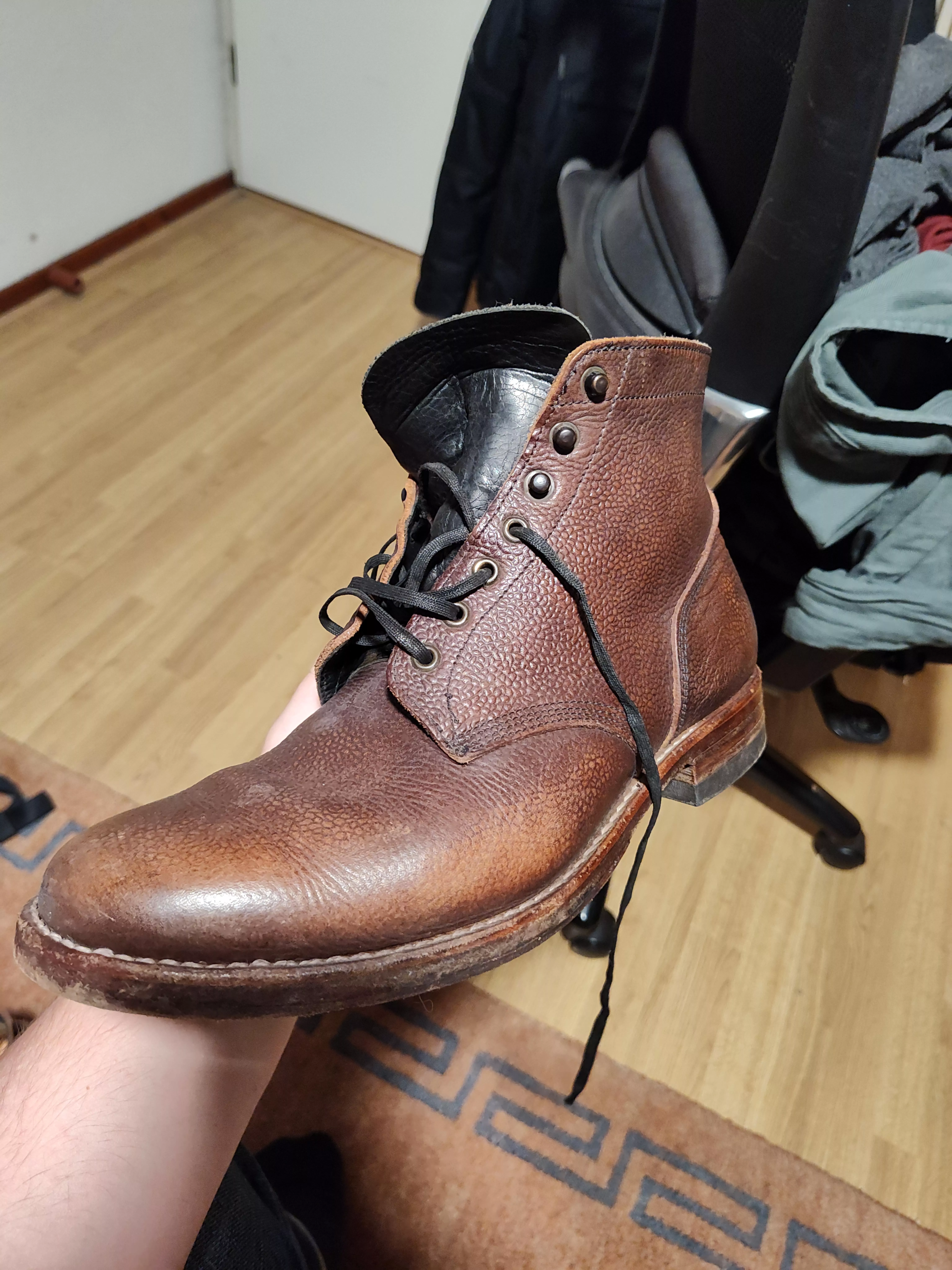 Anyone a clue what these are posted by Objective-Matter3048