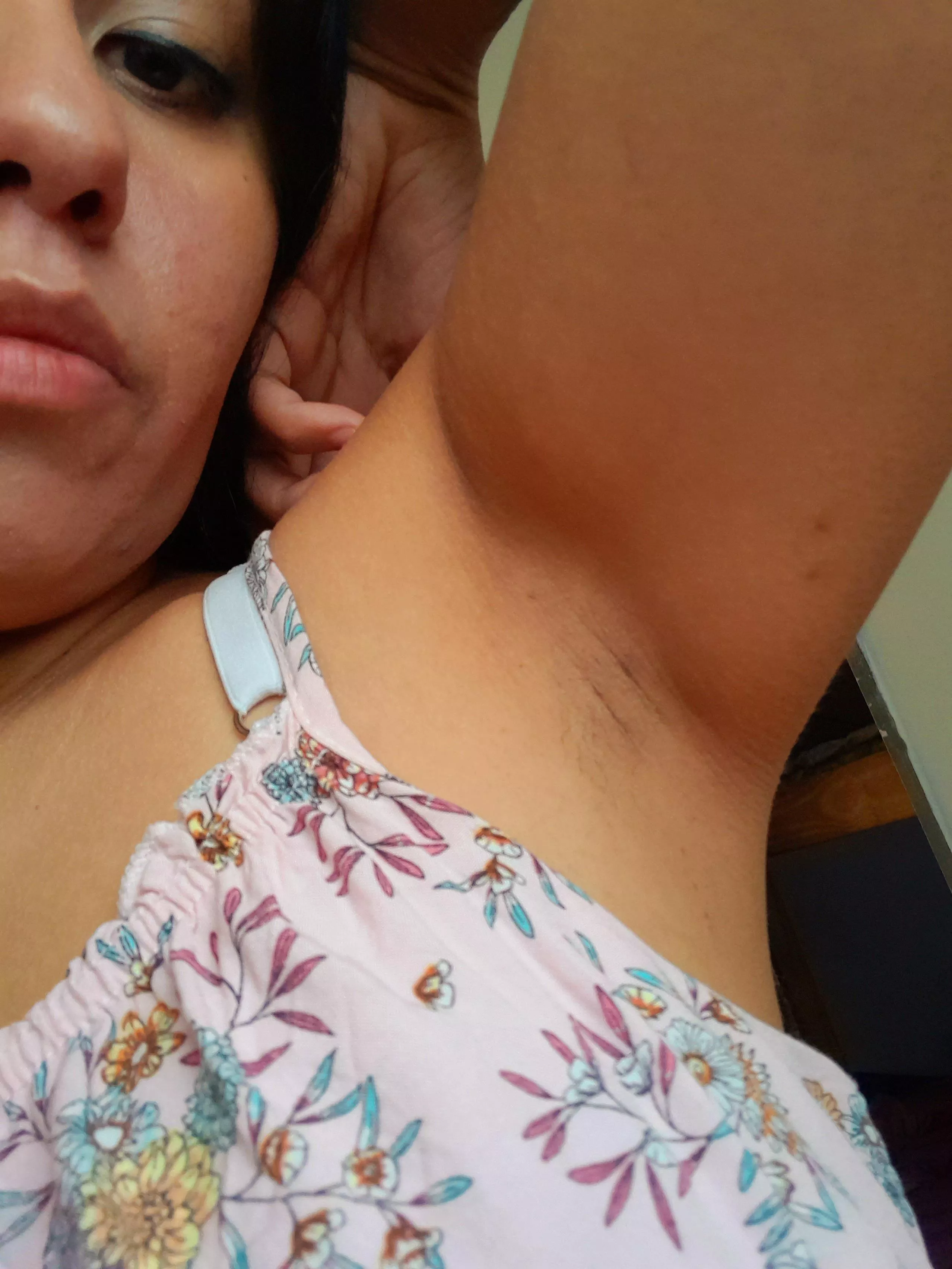 brown armpits ;) ;)  posted by lariza999