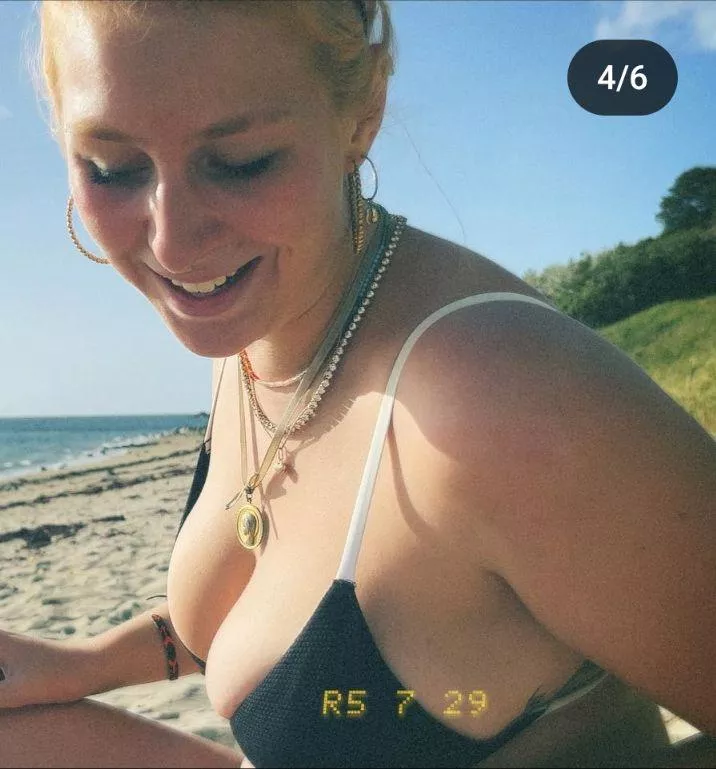 Busty bikini posted by stevens1919