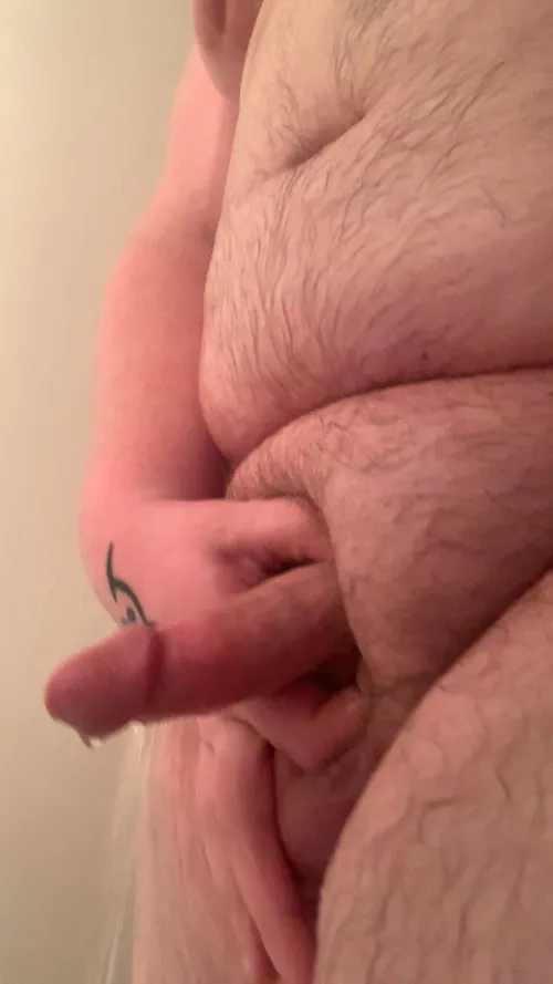 could use a shower buddy😏 by Upstairs-Witness474