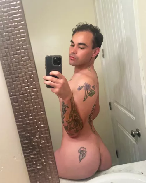 Daddies boy is back 😋 by YesterdayPublic2123