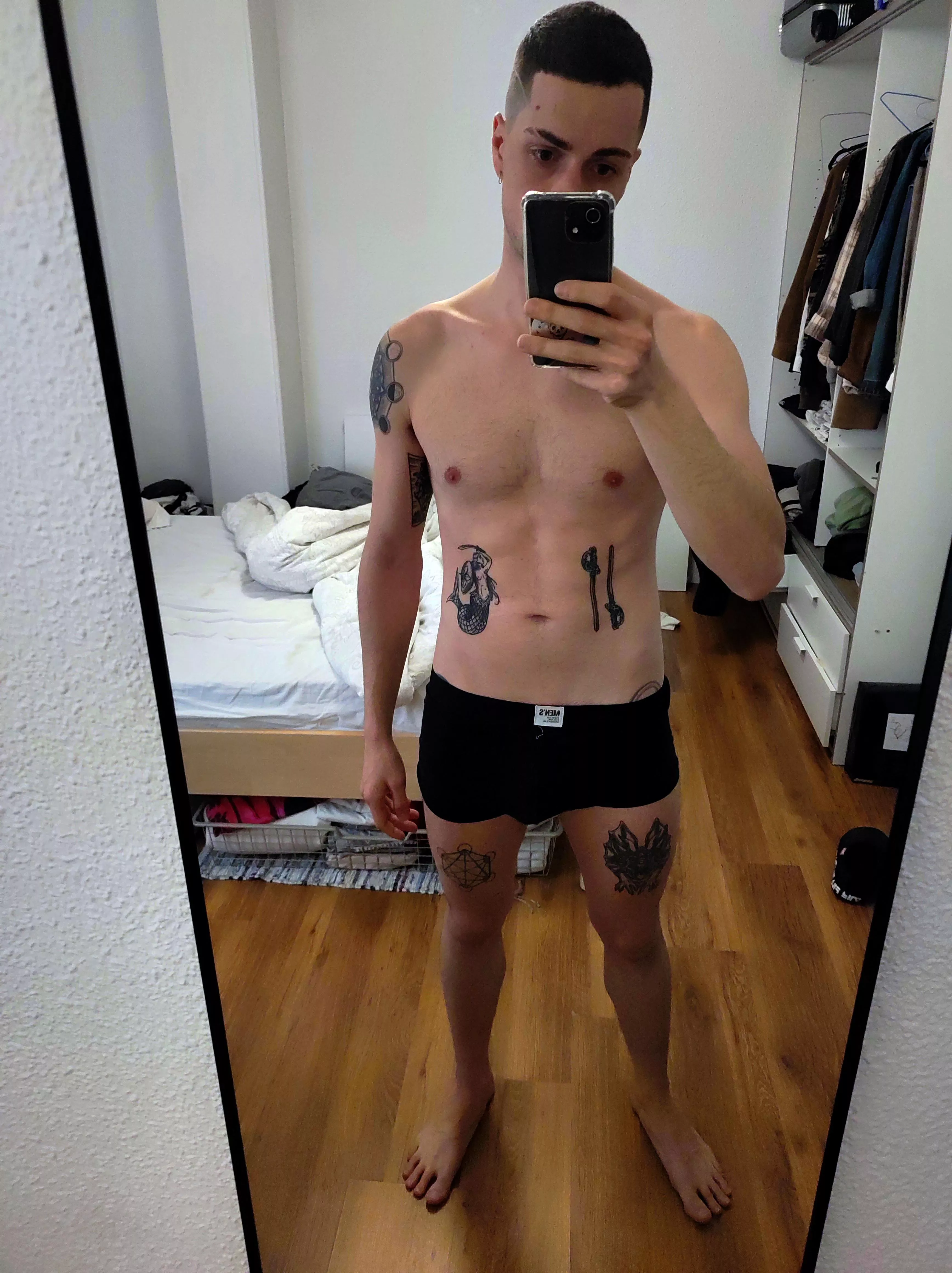 Definitely a guy with tattoos  posted by papaDelta999