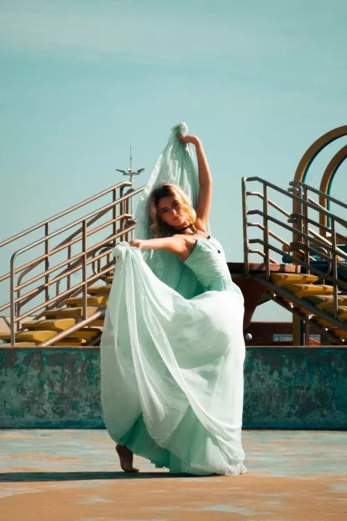 feeling free, sassy twirl giving me the blue vibes rn F18 by aluyarabanib