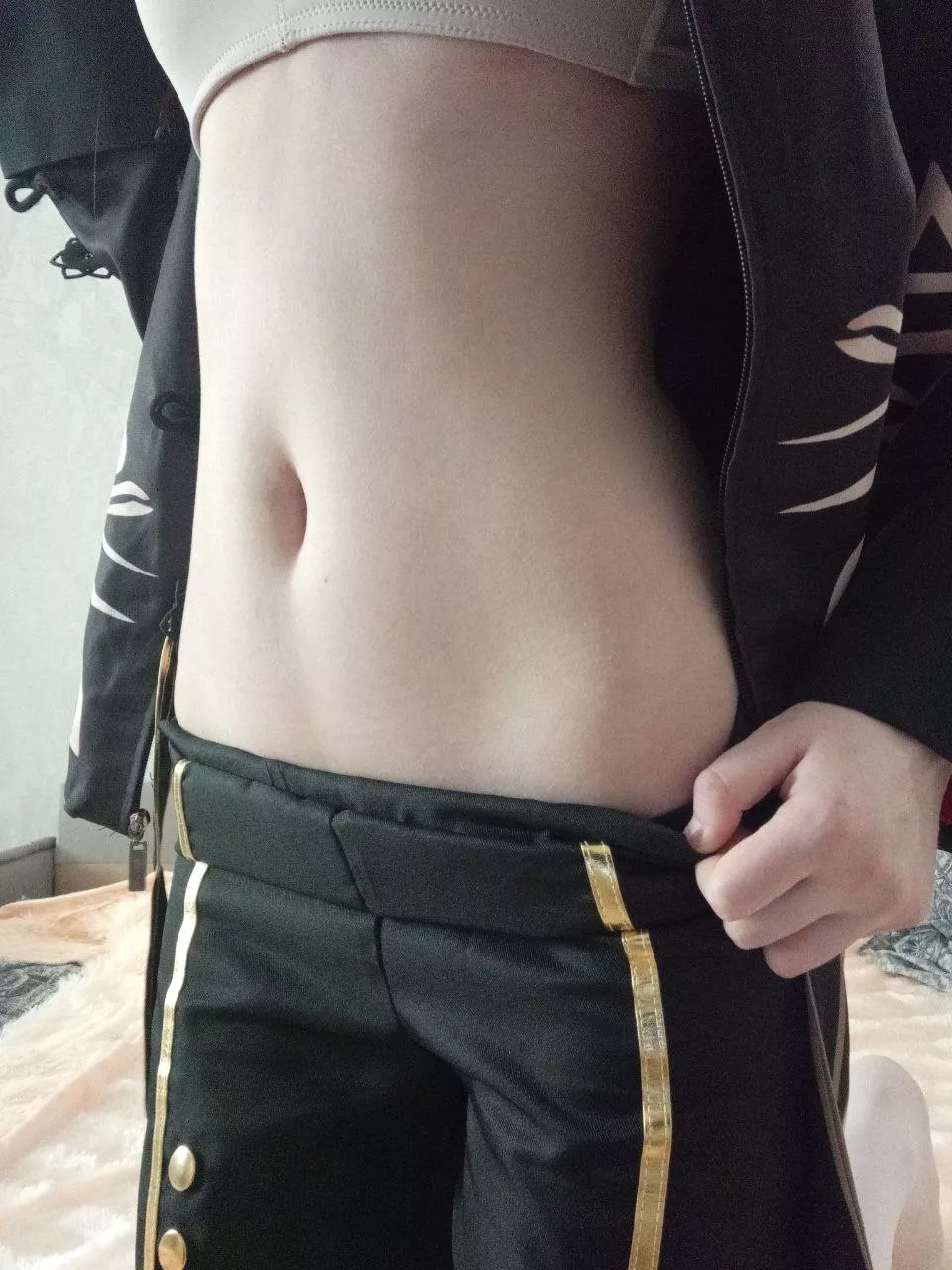 hip bones in hu tao cosplay posted by ShyMina0Z