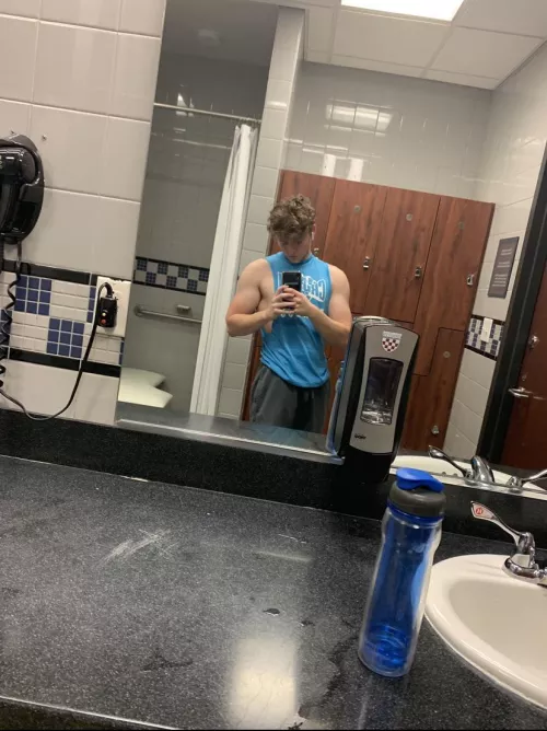 Hot masc guys dm for snap by Frosty_Letterhead_52