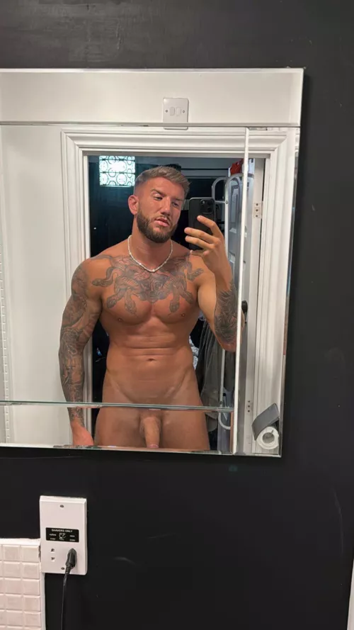 How good are you at sucking cocks? by onlybigj