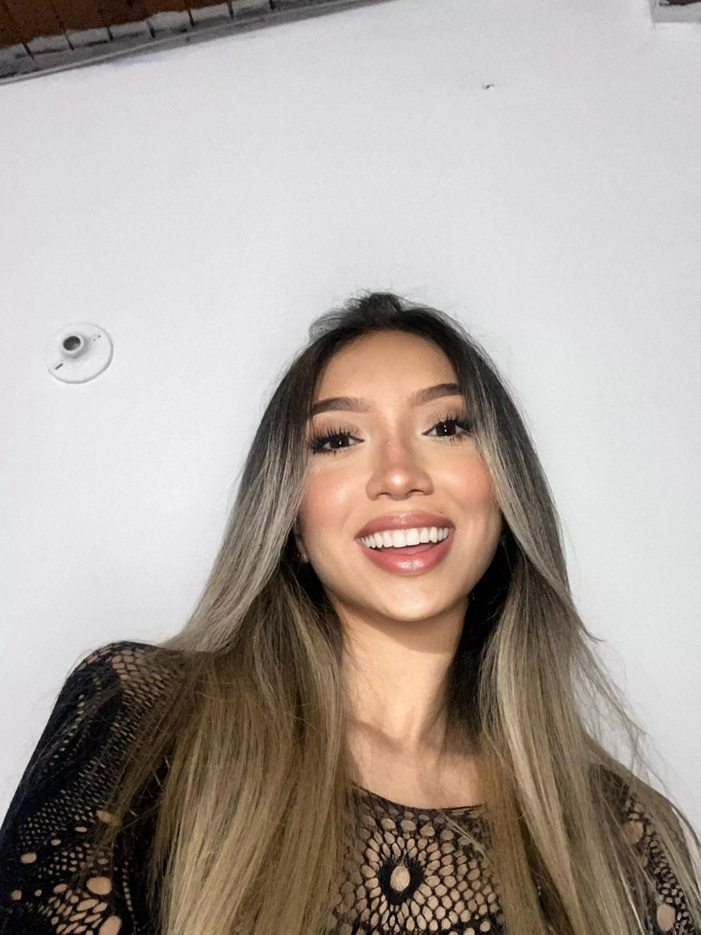 I love smiling at my neighbors posted by xoLuciaaxo