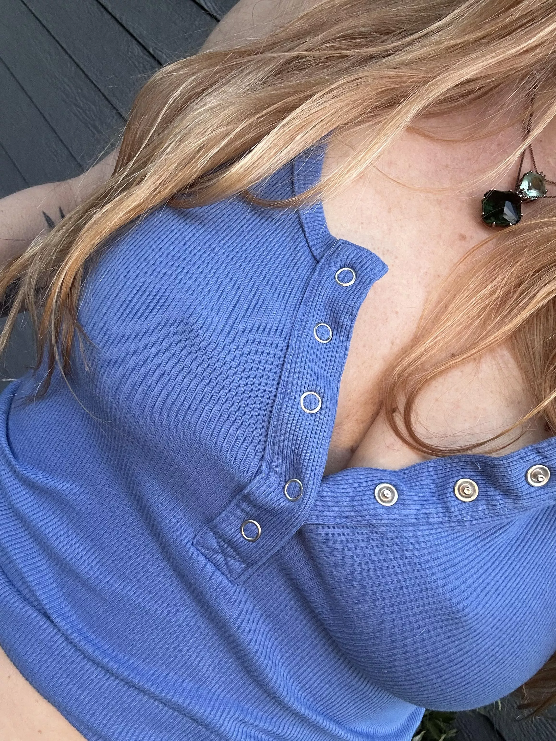 I need an extra hand to unclip these buttons... posted by howhw