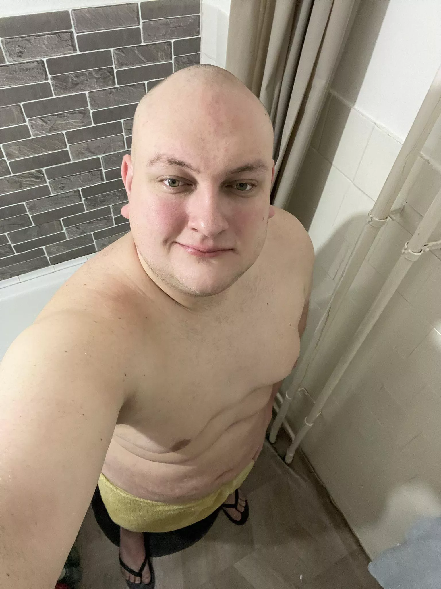 I’m just came out to the shower and I’m getting horny wanna do some fun?😏😁🤤😈 posted by Gabi12cs