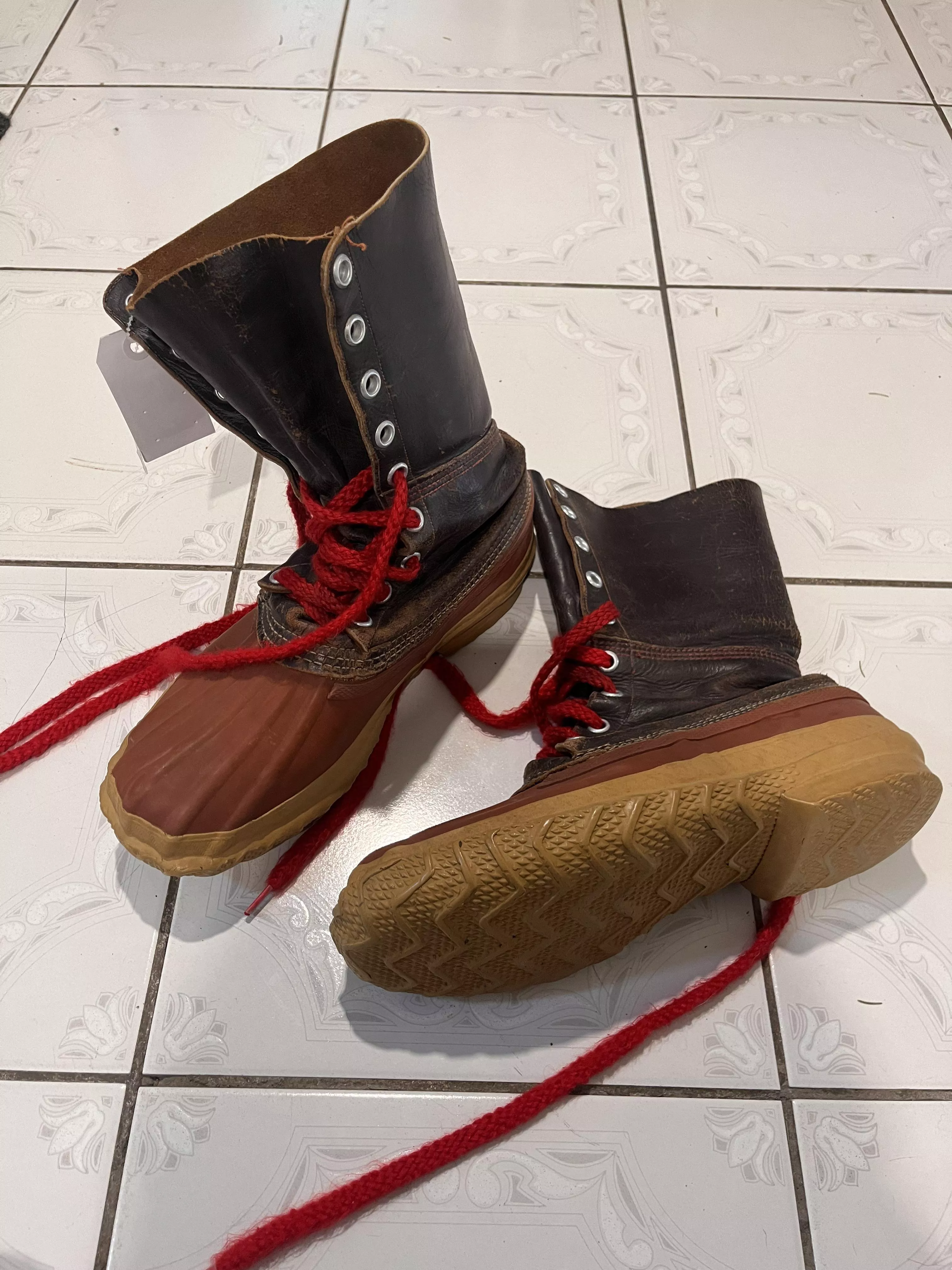 I’m wondering if anyone has an idea of what these are? posted by TjBast