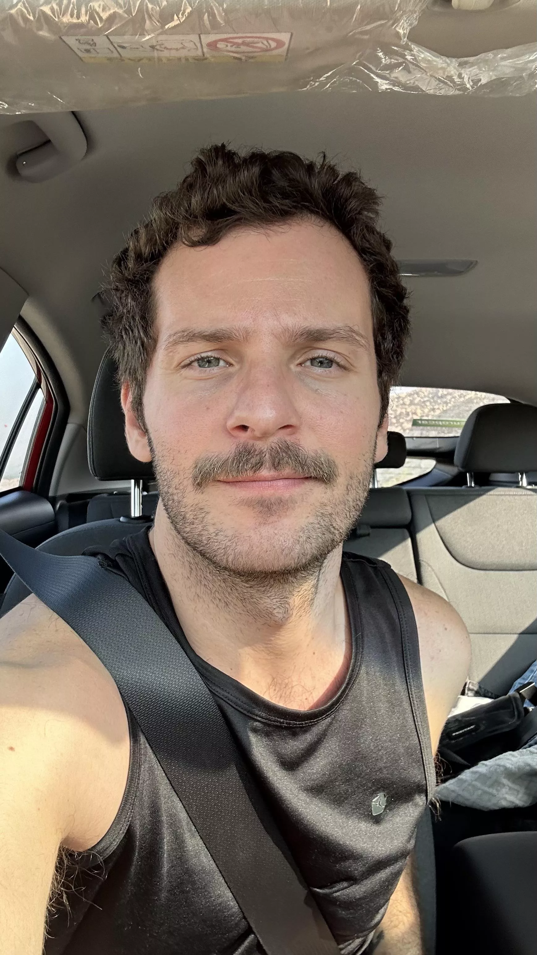 Joining me for a road trip? posted by kwiskwilja