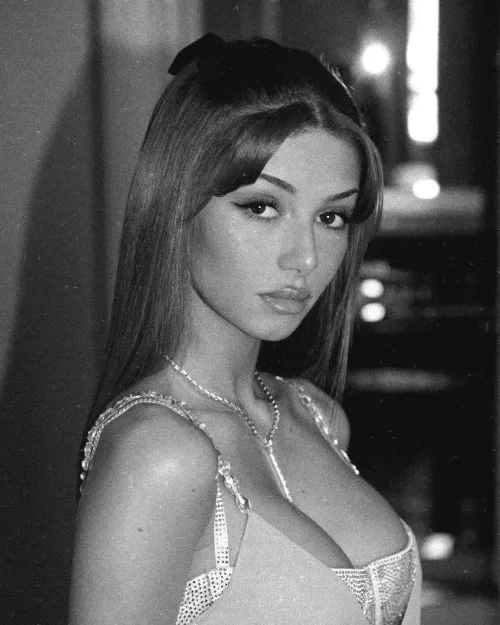 Mimi Keene by nebbywan