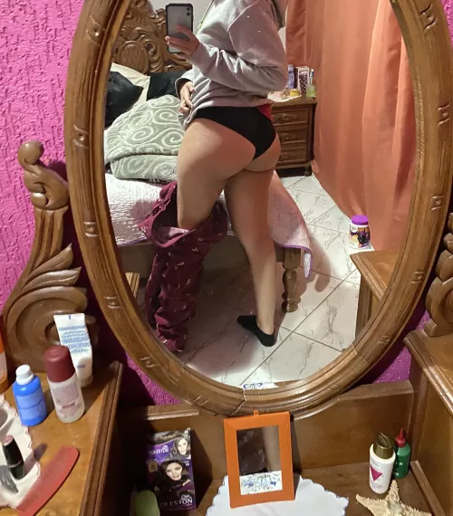 My Brazilian GF, we trade nudes by Shot_Entrepreneur_93