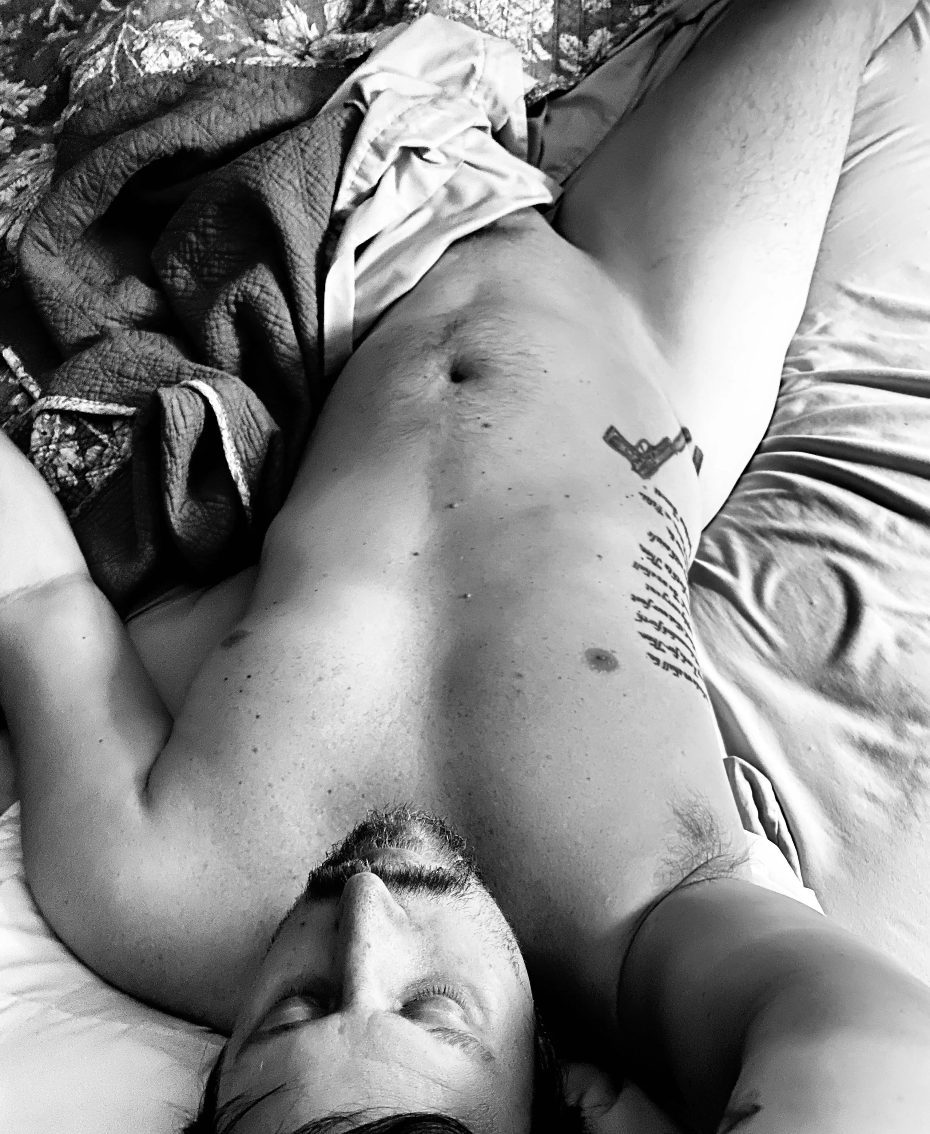 Need someone to join me in this king size posted by EddieHawk986