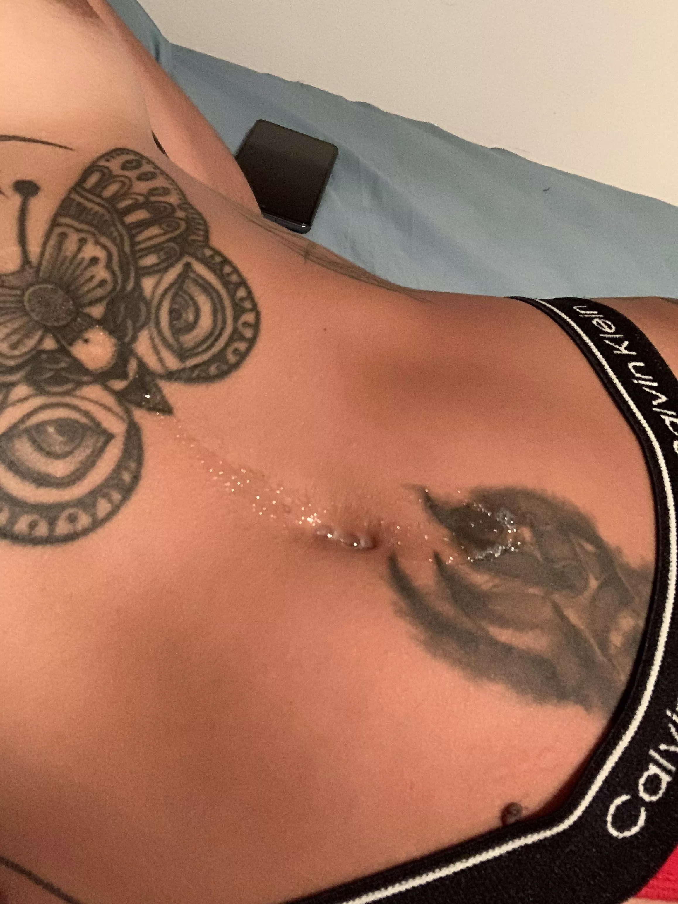 smell my wet belly button posted by AkshikA-xoxo