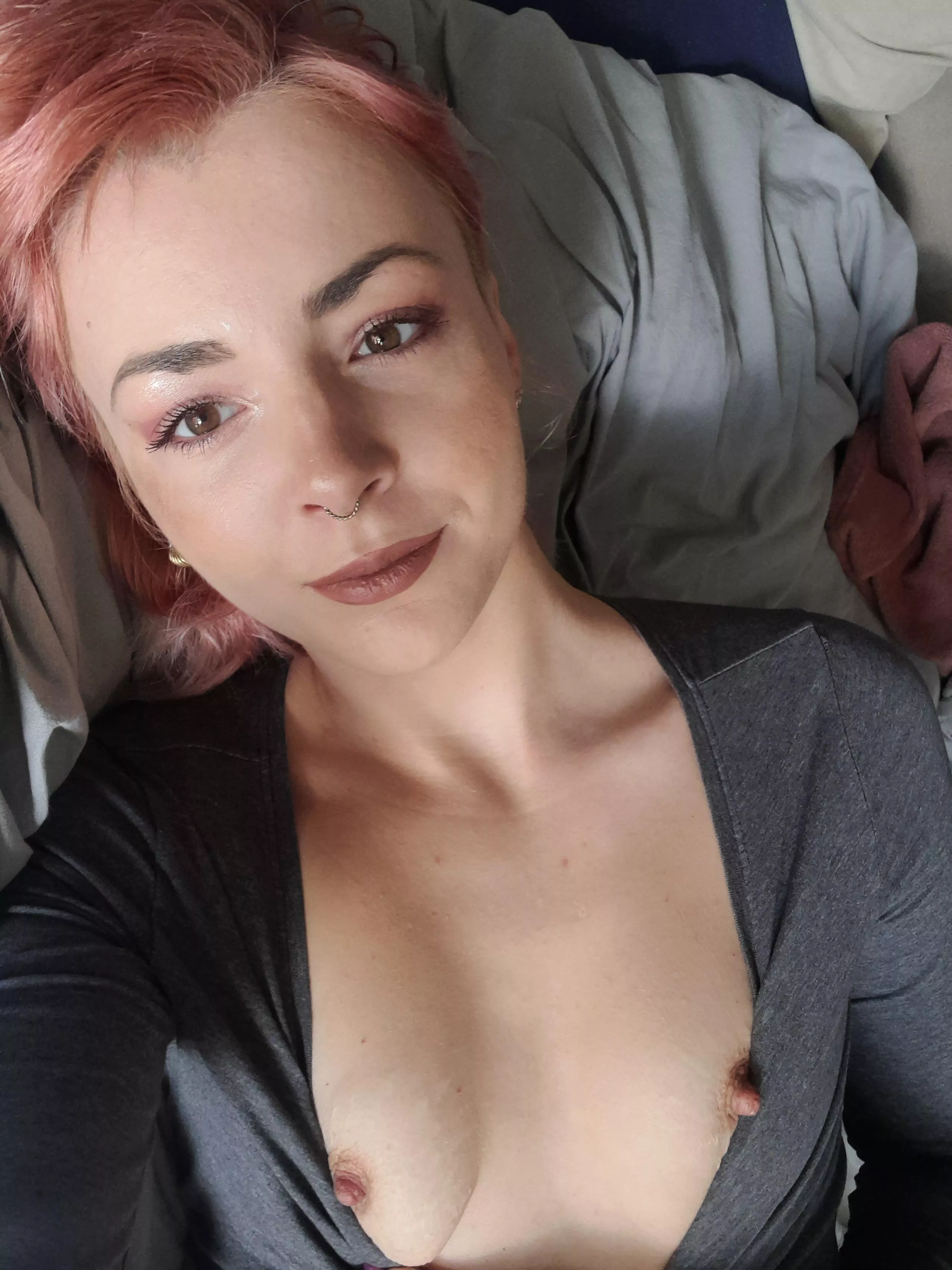 Squeeze my nipples please💕 posted by Due_Veterinarian923