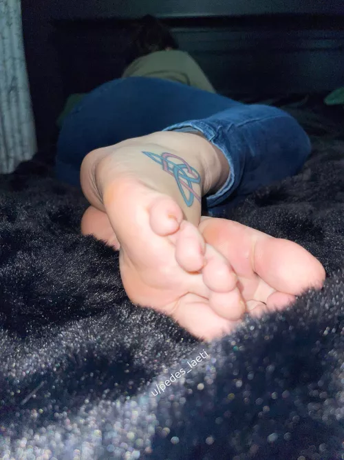 Stop and worship by Pedes_Laeti