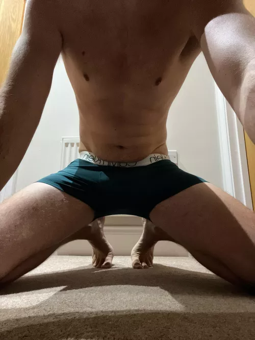 Submissive longing for a long term dominant by Worth_Criticism1296