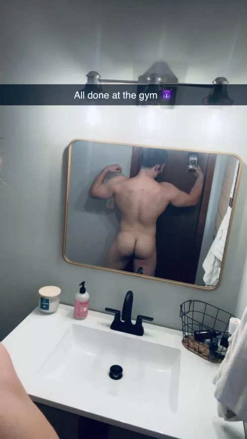 Taking applications for a twink/twunk boyfriend 🥵 by Dense_Ad_4310