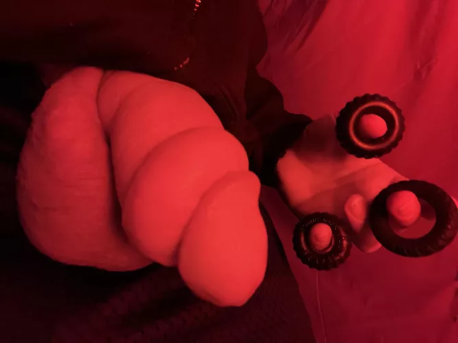 Time for some rings by BulgeMyWayIn