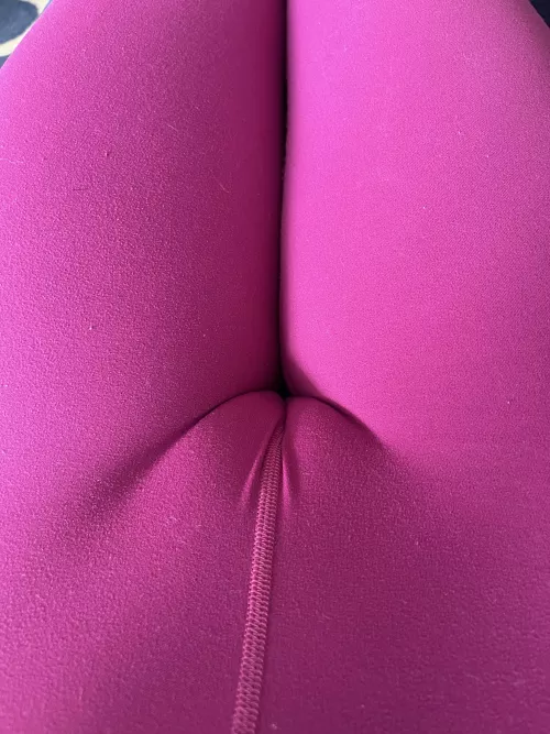 took a pic of my camel toe this morning  by sommermayy