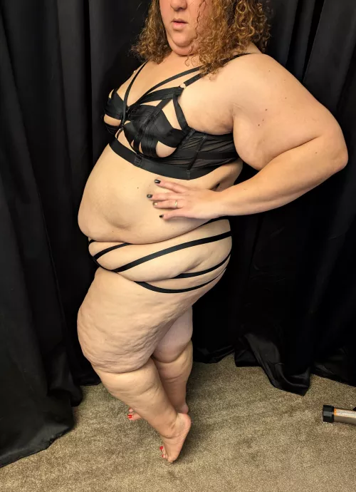 Want me on my knees or shall I force you onto yours? by SwitchNGiggles