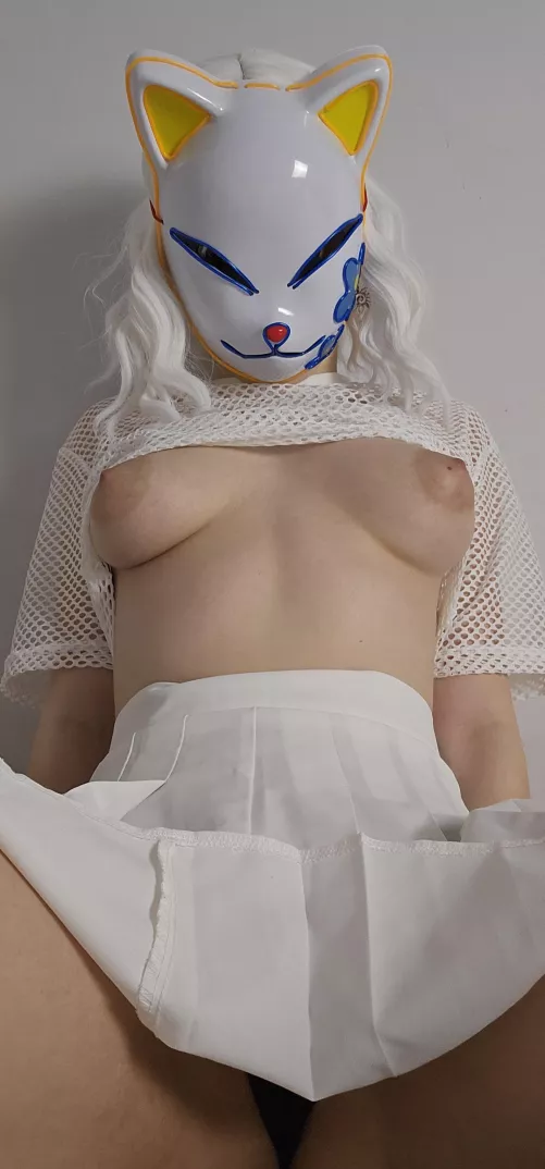 What's the first word you think of when you see my small tits by yourcecy