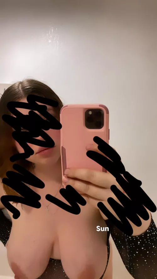 You know how to uncover the picture 😏🤭💦 by Brepnir