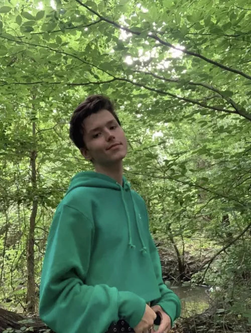 20 (21 soon!!) gaymer looking for friends (or more!!) by madeforfunxoxo2