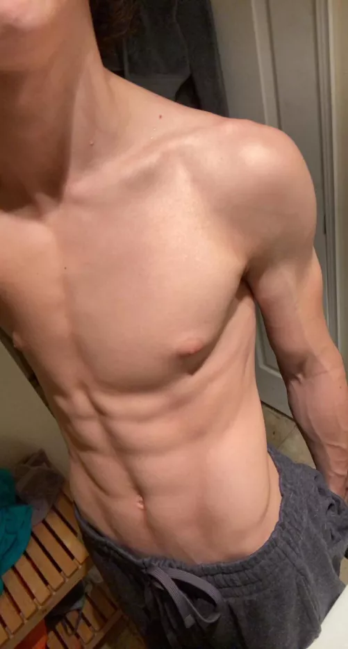 20 m want to sub for good dick by AdventurousError5539