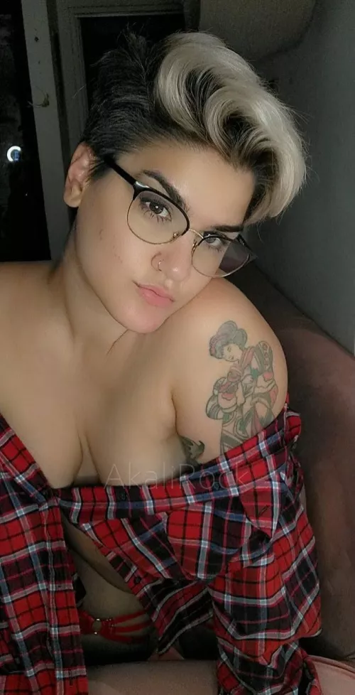 Akali (@akalirock) [OnlyFans] by AkaliRock