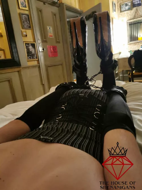 Back shot 😈 by Submissive-Siren