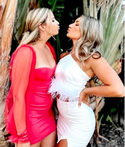 Blonde babes posted by bwc_bull2121